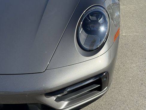 Certified 2022 Porsche 911 Targa 4S image 11