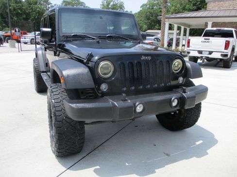 Used 2014 Jeep Wrangler Unlimited Sport AWD/4WD image 19