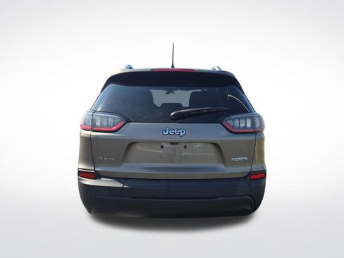 Used 2019 Jeep Cherokee Latitude w/ Popular Appearance Group AWD/4WD image 4