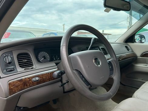 Used 2010 Mercury Grand Marquis LS RWD image 5