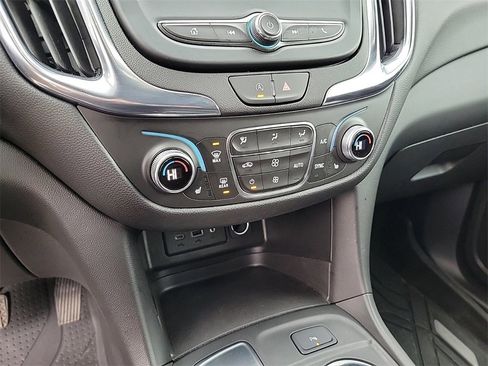 Used 2023 Chevrolet Equinox LT image 27