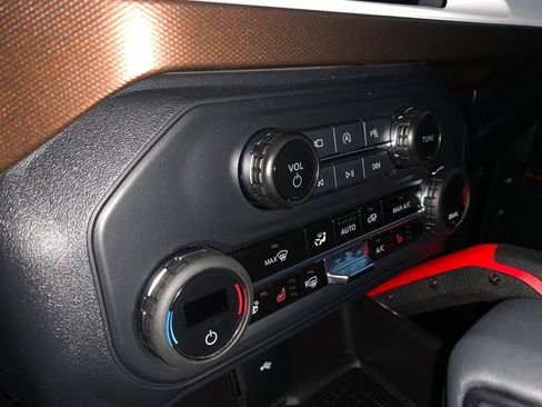 Used 2024 Ford Bronco Heritage Edition image 31