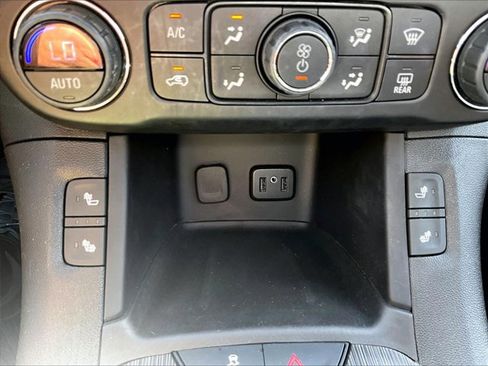 Used 2019 GMC Acadia SLT w/ Black Edition image 23