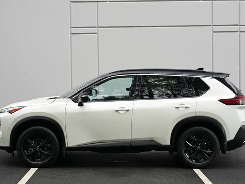 Used 2023 Nissan Rogue SV w/ SV Premium B Package AWD/4WD image 41