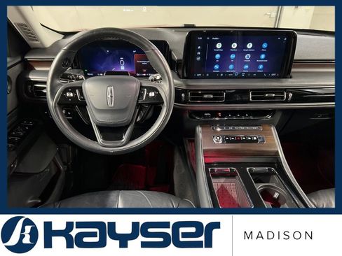 Certified 2025 Lincoln Aviator Reserve w/ Illumination Package image 8