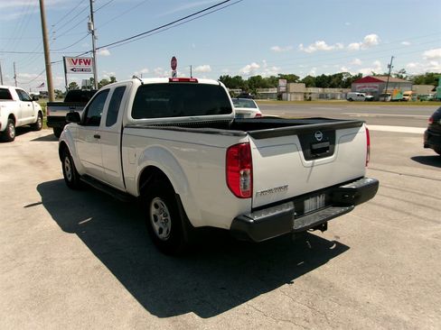 Used 2019 Nissan Frontier S RWD image 10