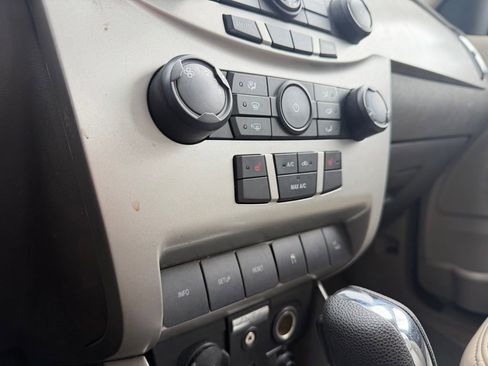 Used 2010 Ford Focus SEL FWD image 15