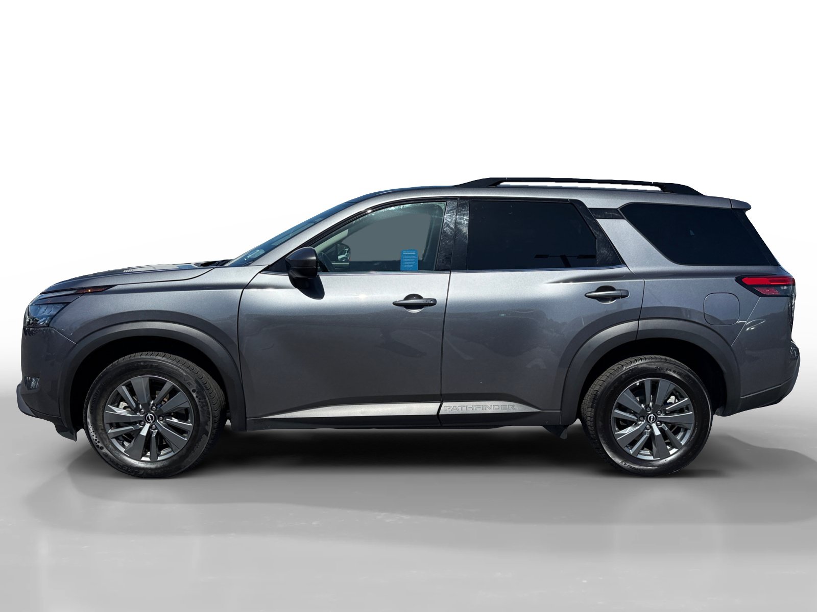 Used 2025 Nissan Pathfinder SV AWD/4WD image 2