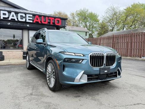 Used 2023 BMW X7 xDrive40i w/ Executive Package AWD/4WD image 4