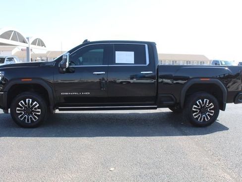 Used 2024 GMC Sierra 2500 Denali Ultimate w/ Max Trailering Package AWD/4WD image 9
