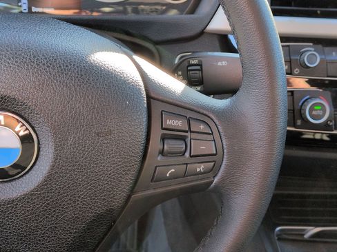 Used 2018 BMW 320i Sedan image 20