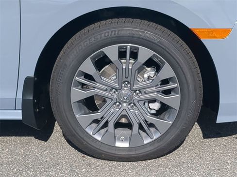 New 2026 Honda Odyssey Touring image 10