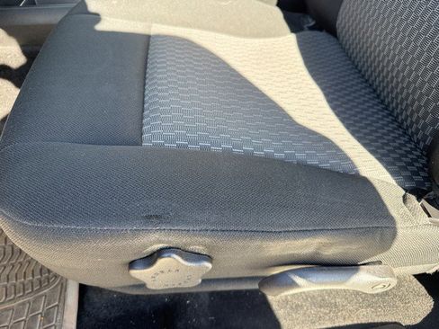 Used 2009 GMC Canyon SLE AWD/4WD image 18