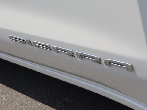 Certified 2025 GMC Sierra 1500 SLT AWD/4WD image 52