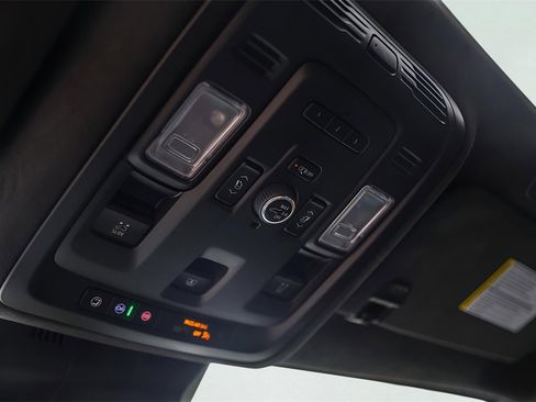 Used 2023 Cadillac Escalade V w/ LPO, ONYX Package image 24