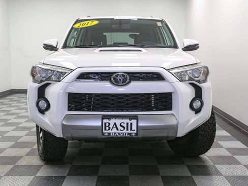 Used 2017 Toyota 4Runner TRD Off-Road Premium image 3