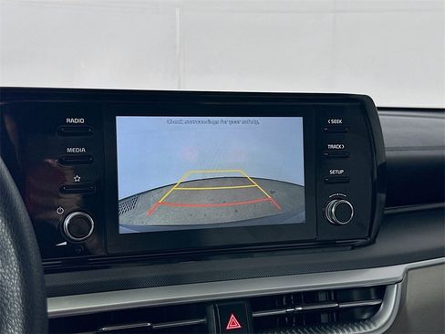 Used 2021 Kia K5 LXS image 10