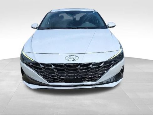 Used 2021 Hyundai Elantra SEL w/ Convenience + Premium Package FWD image 8