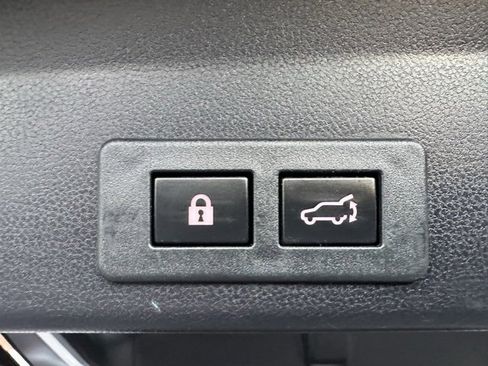 Used 2022 Subaru Ascent Touring image 26