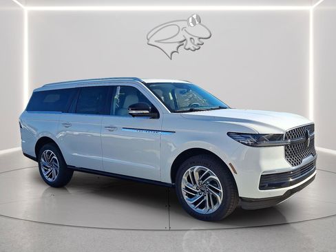 New 2026 Lincoln Navigator L Reserve image 5