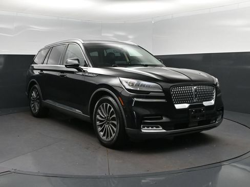 Used 2020 Lincoln Aviator Reserve w/ Equipment Group 201A RWD image 9
