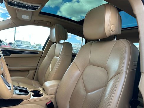 Used 2016 Porsche Macan S image 15