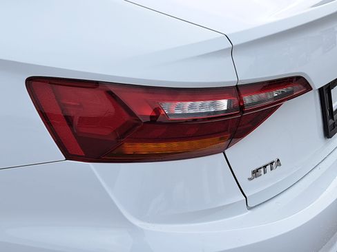 Used 2019 Volkswagen Jetta R-Line image 31