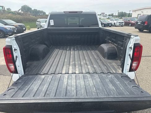Used 2024 GMC Sierra 1500 Elevation w/ Preferred Package AWD/4WD image 9