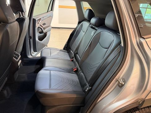 Used 2026 Volkswagen Tiguan SE FWD image 41