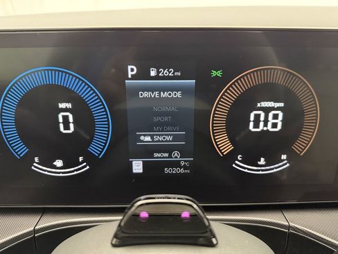 Used 2024 Hyundai Santa Fe SEL image 13