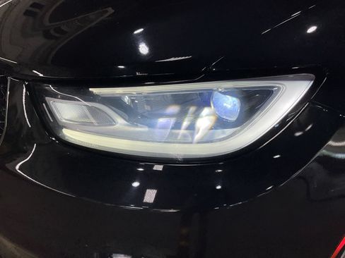 Used 2023 Chrysler Pacifica Touring-L FWD image 31