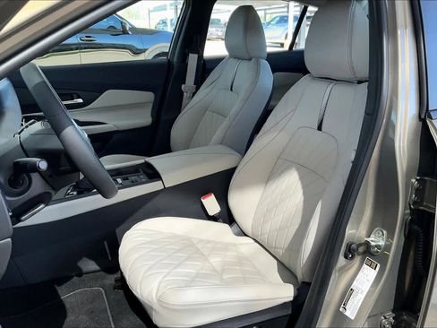 New 2026 Nissan Sentra SL FWD image 9