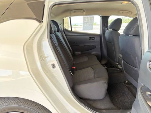 Used 2025 Nissan Leaf S FWD image 13