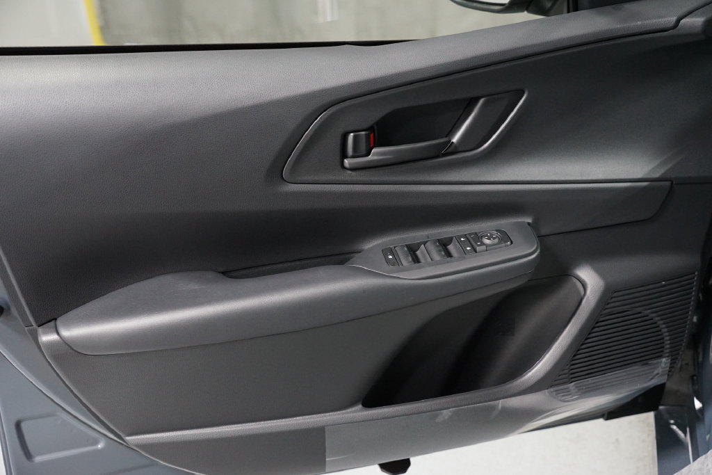 New 2027 Toyota Prius Plug-In Hybrid FWD image 28