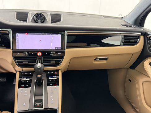 New 2026 Porsche Macan image 31