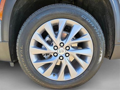 Used 2025 Buick Enclave Preferred w/ Power Package FWD image 22