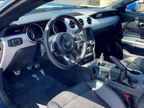 Used 2017 Ford Mustang GT Premium w/ Equipment Group 401A RWD image 12