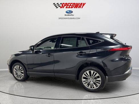 Used 2021 Toyota Venza XLE w/ Softex Package image 7