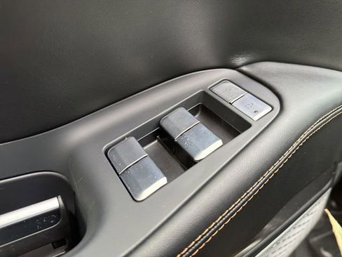 New 2025 Lincoln Navigator L Black Label AWD/4WD image 13