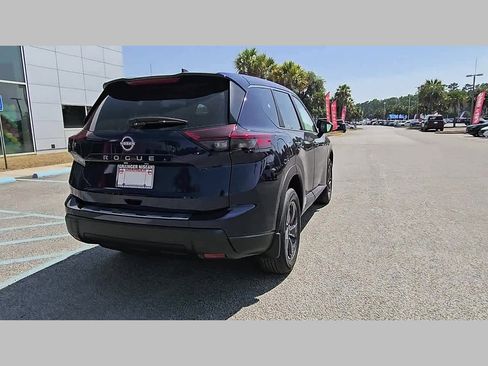 New 2026 Nissan Rogue SV FWD image 31