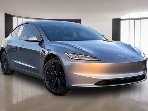 Used 2025 Tesla Model 3 Long Range RWD image 3
