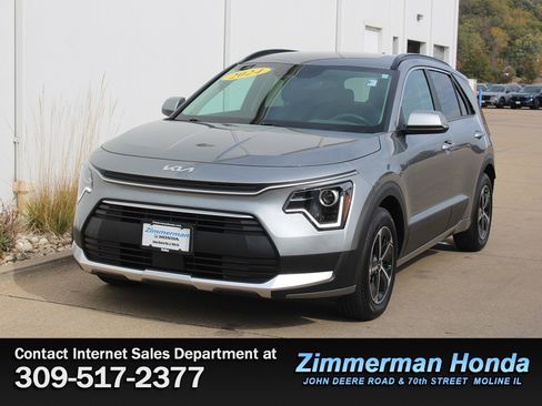 Used 2024 Kia Niro EX image 24