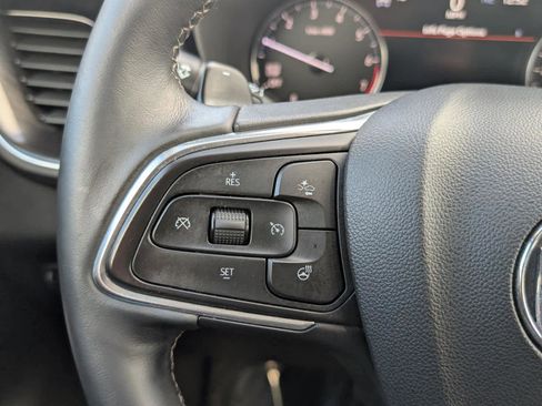 Used 2023 Buick Envision Essence image 22