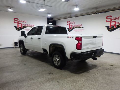 Used 2022 Chevrolet Silverado 2500 W/T w/ WT Convenience Package AWD/4WD image 2