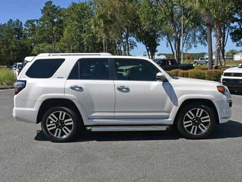Used 2016 Toyota 4Runner SR5 image 5