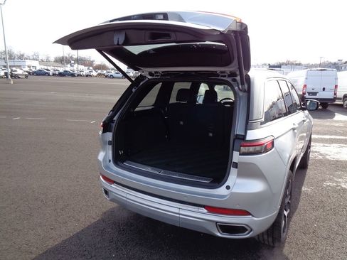 Certified 2022 Jeep Grand Cherokee Summit image 20