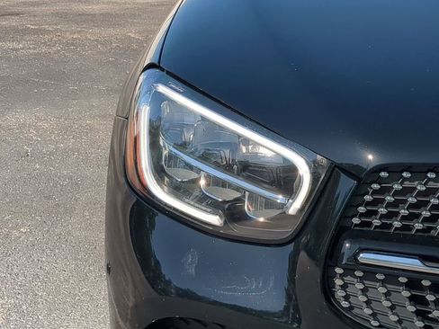 Used 2021 Mercedes-Benz GLC 300 image 9