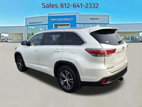 Used 2016 Toyota Highlander XLE image 5