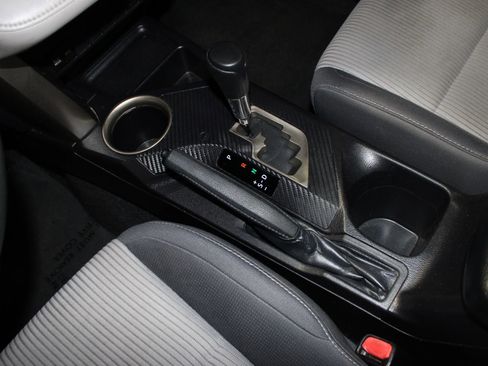 Used 2015 Toyota RAV4 XLE image 20