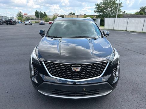 Used 2019 Cadillac XT4 Premium Luxury w/ Cold Weather Package AWD/4WD image 2
